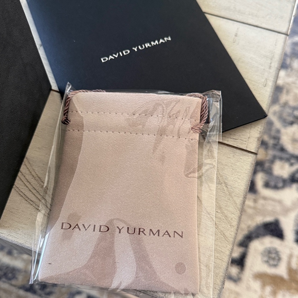 David Yurman 4mm buckle cable bangle - Picture 4 of 10